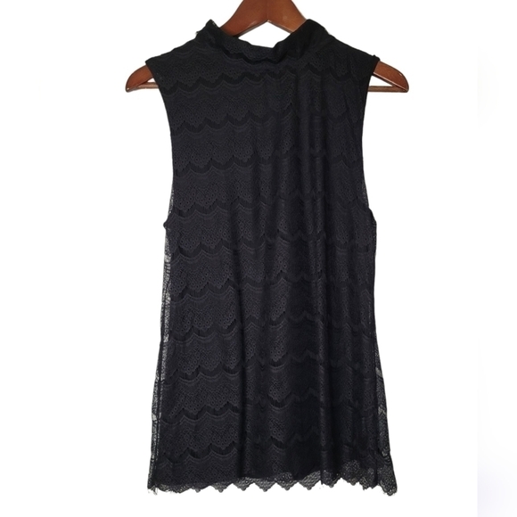 BANANA Republic Black Sleeveless Lace Dressy Top. - Picture 1 of 11